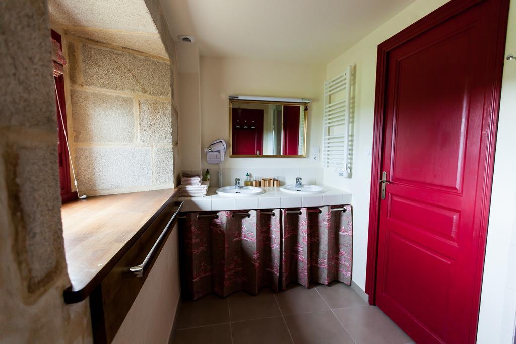 B&B Manoir Du Clos Clin Pleurtuit Ruang foto