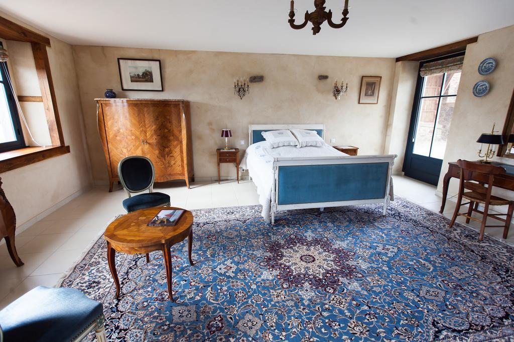 B&B Manoir Du Clos Clin Pleurtuit Ruang foto